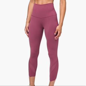 Lululemon: Wunder Under Crop Roll Down Scallop 23”